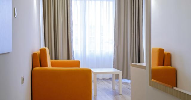 Garden-Nevis-FAMILY-ROOM-02