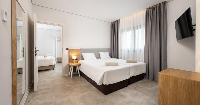 Athina-Palace-Resort-and-Spa-FAMILY-ROOM-02