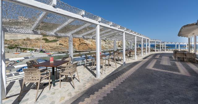 Athina-Palace-Resort-and-Spa-BEACH-BAR-01