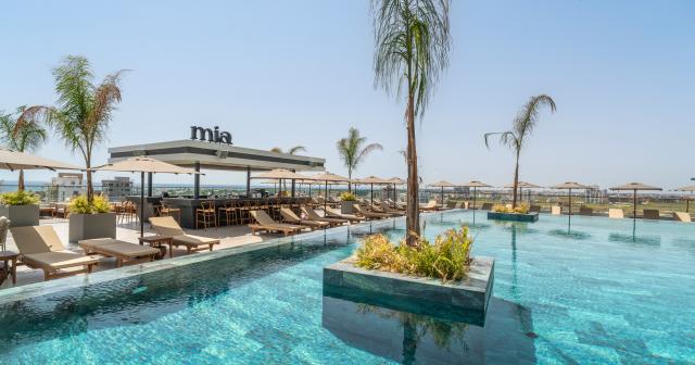 Grand-Sapphire-Resort-2024-POOL-01