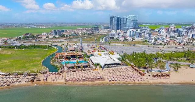 Grand-Sapphire-Resort-2025-BEACH