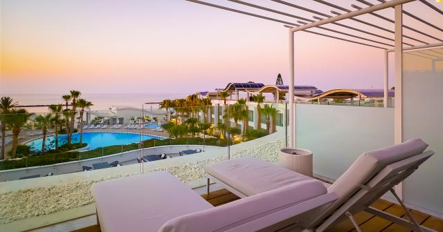 Radisson-Beach-Resort-ROOM-BALCONY