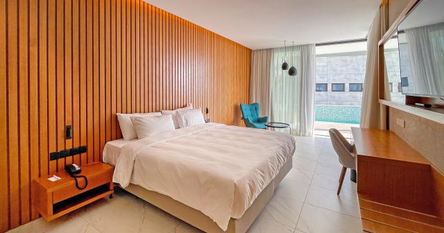 Radisson-Beach-Resort-ROOM