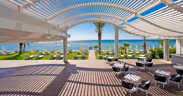 Radisson-Beach-Resort-BEACH-VIEW-01