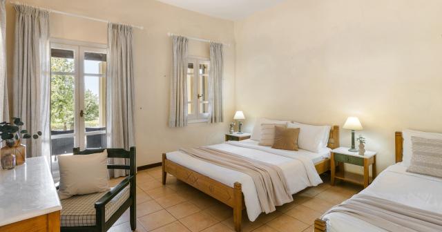 Century-Resort-ROOM-Family-One-Bedroom-Sea-View-2025-NEW-03