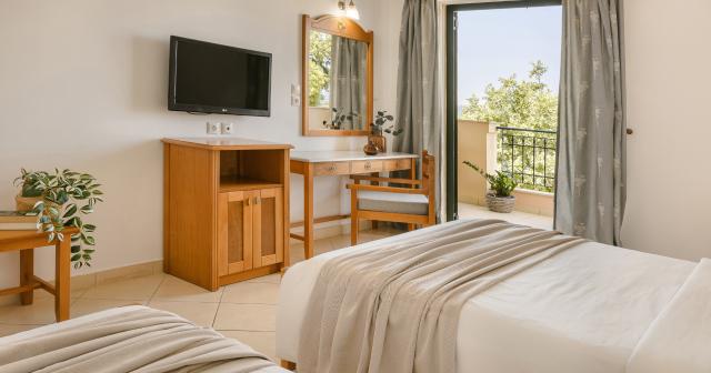 Century-Resort-ROOM-Family-One-Bedroom-Superior-Garden-View-NEW