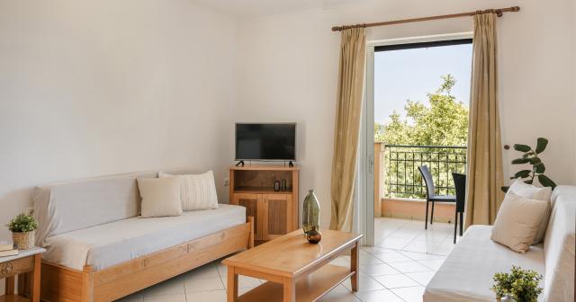 Century-Resort-ROOM-Family-One-Bedroom-Superior-Garden-View-NEW