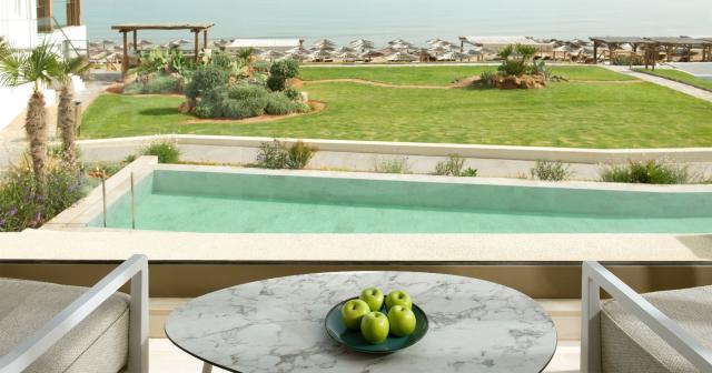 Mitsis-Rinela-Beach-Resort-and-Spa-2025-SUPERIOR-SEA-FRONT-ROW-
