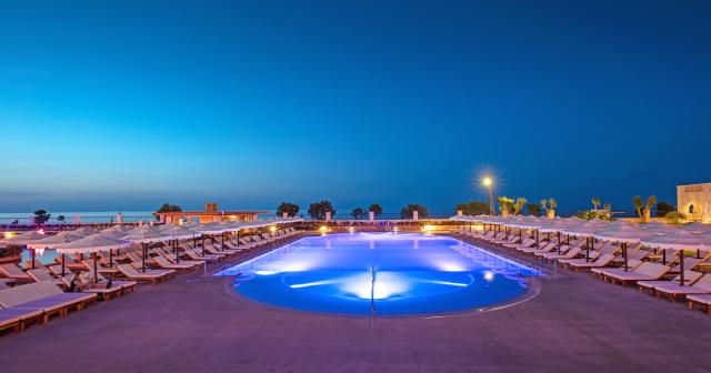 Mitsis-Selection-Laguna-POOL-01