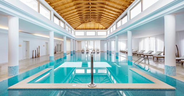 Mitsis-Selection-Laguna-INDOOR-POOL