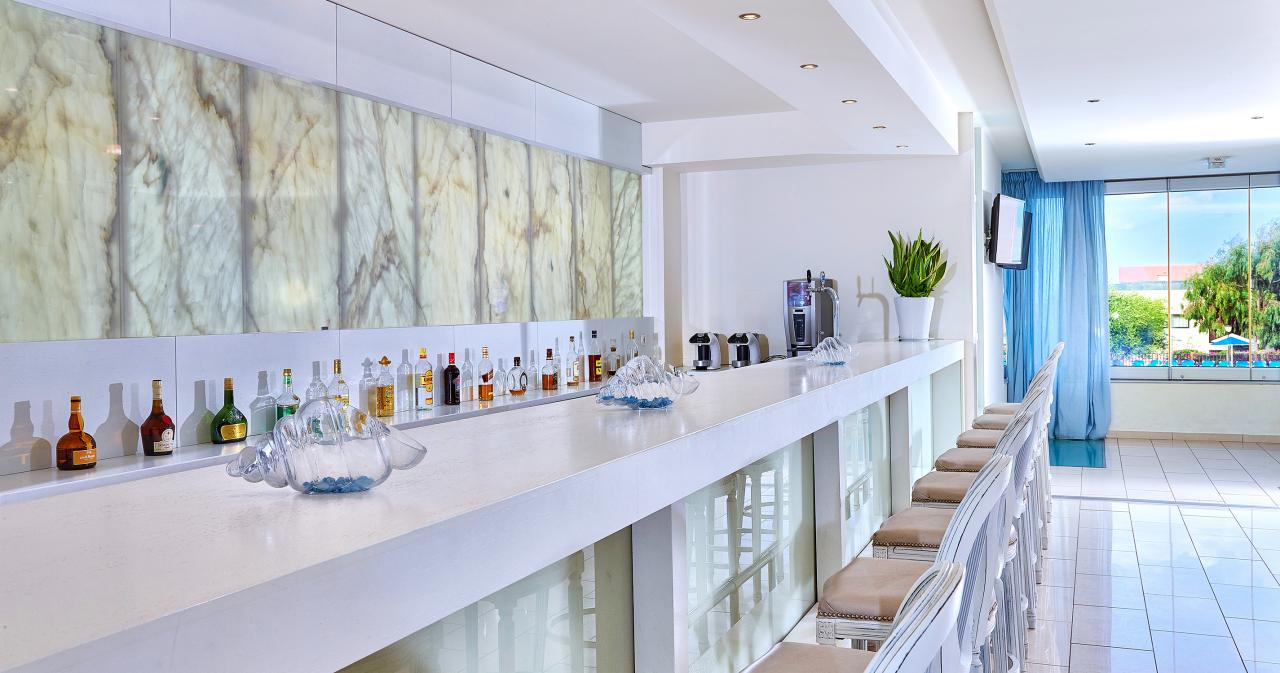 Vasia-Beach-Resort-2025-LOBBY-BAR