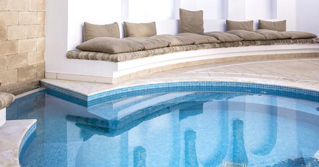 Mitsis-Petit-Palais-POOL-2