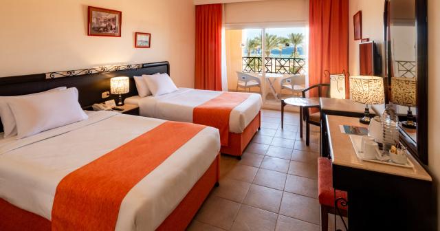 Wadi-Lahmy-Azur-Resort-STANDARD-ROOM-SEAVIEW-2025-02