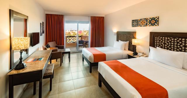 Wadi-Lahmy-Azur-Resort-DELUXE-ROOM-POOL-VIEW-2025