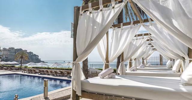 Be-Live-La-Cala-POOL-02
