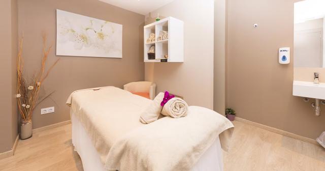 Be-Live-La-Cala-MASSAGE