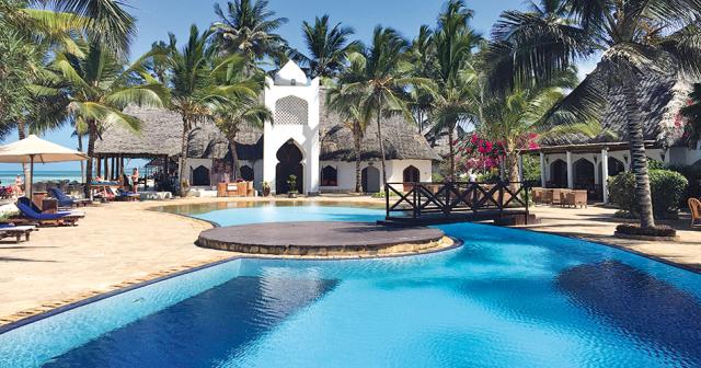 Sultan-Sands-Island-Resort-POOL