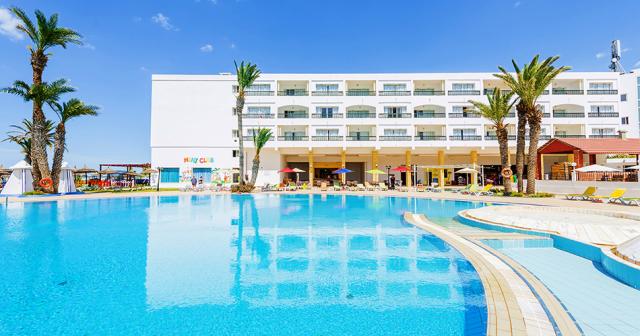 Le-Soleil-Bella-Vista-POOL-2023-NEW-01