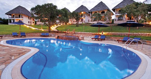 Bluebay-Beach-Resort-and-Spa-POOL