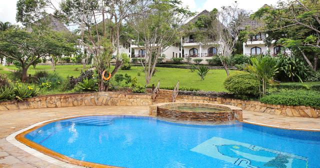 Bluebay-Beach-Resort-and-Spa-POOL-VIEW