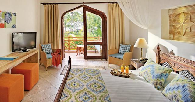 Bluebay-Beach-Resort-and-Spa-ROOM