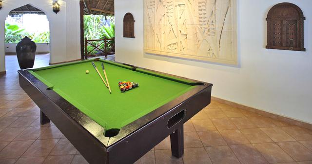 Bluebay-Beach-Resort-and-Spa-BILLIARDS