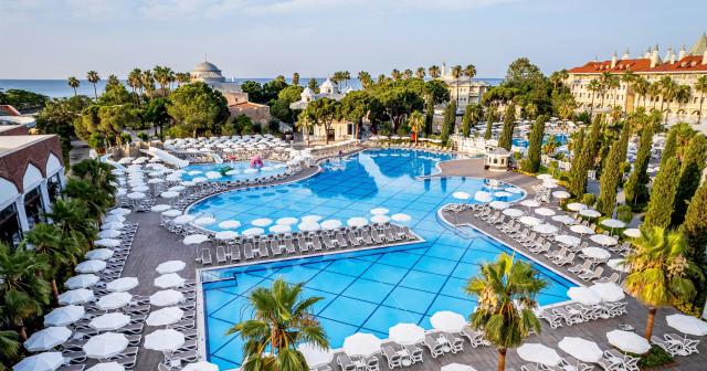 Swandor-Hotels-and-Resorts-Topkapi-Palace-POOL-01