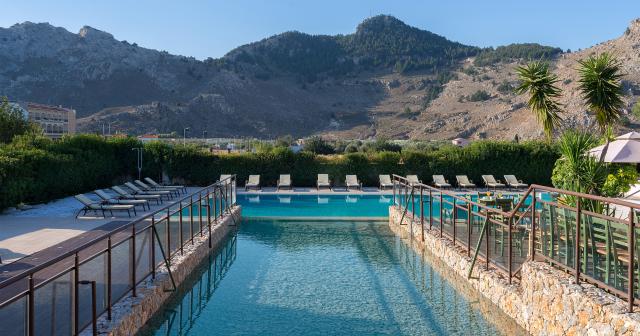 Anavadia-2025-POOL-01
