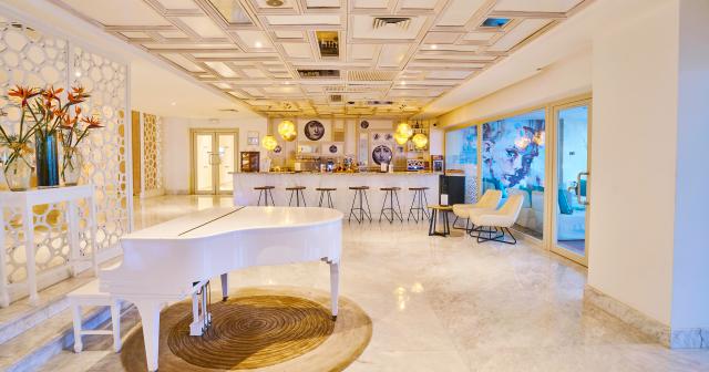 Steigenberger-Pure-Lifestyle-LOBBY-BAR