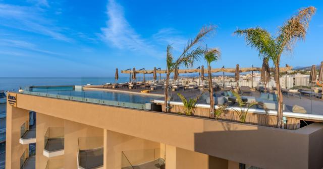 Minos-Ambassador-POOL-03