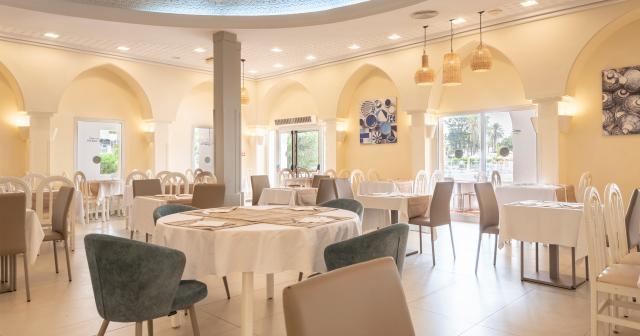 Shems-Holiday-Village-RESTAURANT-02