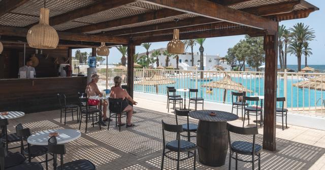 Shems-Holiday-Village-BAR