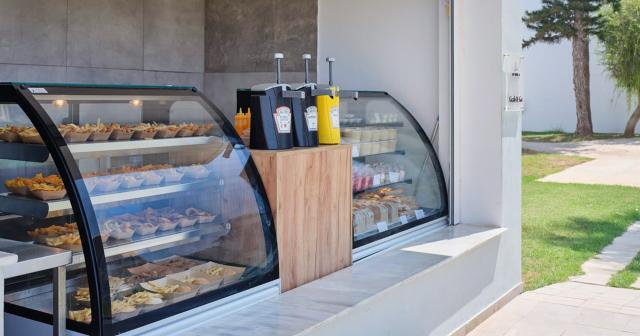 Atlantica-Panthea-Resort-SNACKS