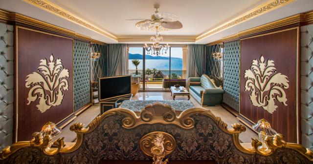 The-Plaza-Bodrum-DELUXE-ROOM-01