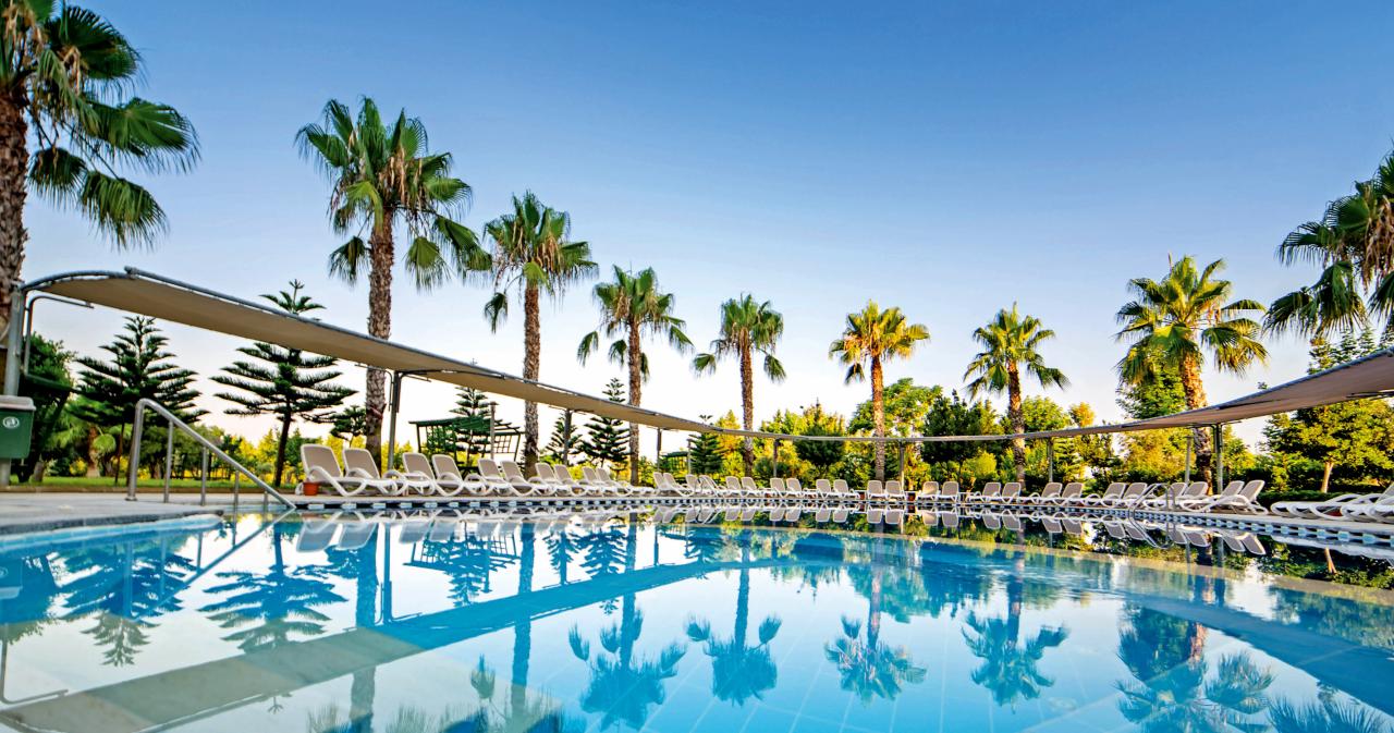 TURECKO-Vita-Silva-Resort-and-Spa-POOL-01