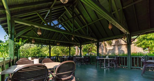 TURECKO-Vita-Silva-Resort-and-Spa-POOL-AREA