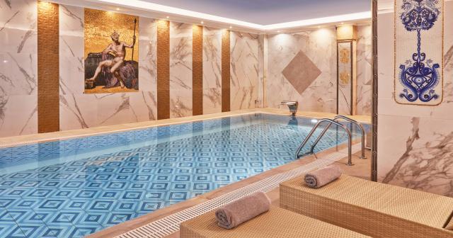 Mythos-Palce-NEW-2025-SPA-01