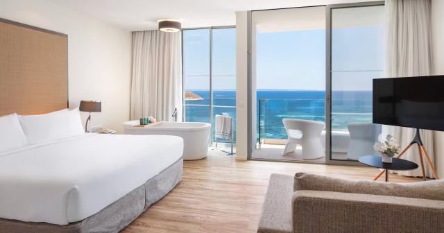 Melia-South-Beach-ROOM-02