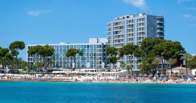 Melia-South-Beach-BEACH