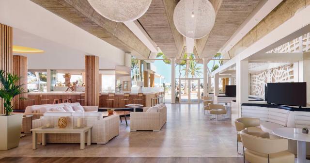 Melia-South-Beach-LOBBY-BAR-01