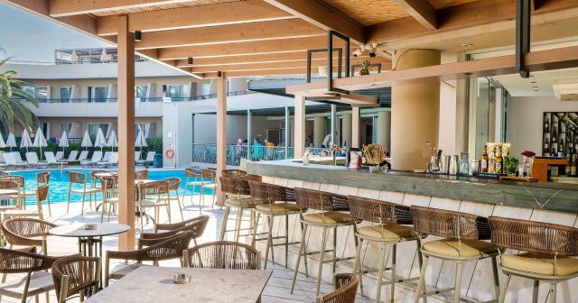 Minos-CAFE-BAR