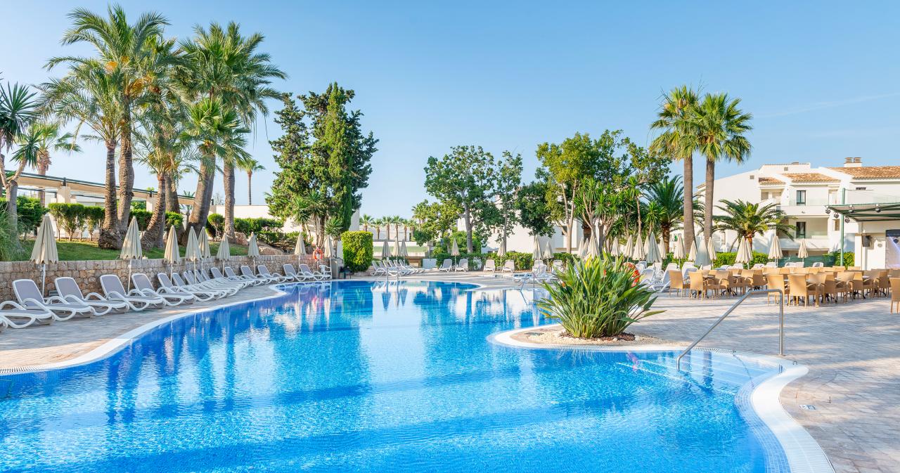 Welikehotel-Marfil-Playa-POOL