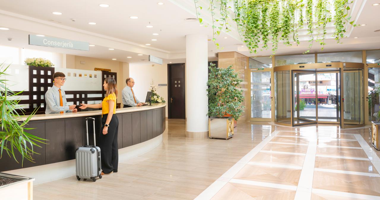 Welikehotel-Marfil-Playa-RECEPTION