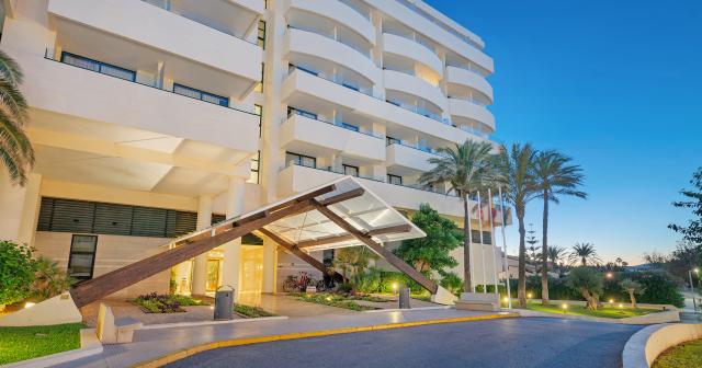 Welikehotel-Marfil-Playa-ENTRANCE