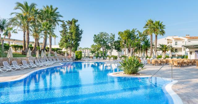 Welikehotel-Marfil-Playa-POOL