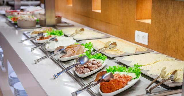 Welikehotel-Marfil-Playa-BUFFET