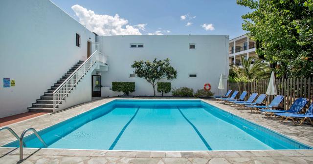 Popi-Star-POOL-02