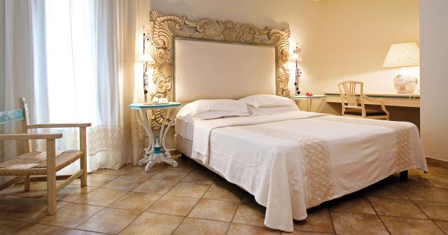 Sant-Elmo-Beach-ROOM-01