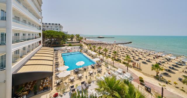 Elesio-NEW-2025-BEACH-01