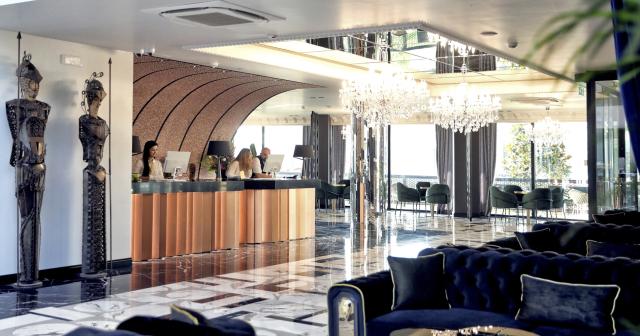 Luxury-Premium-Finese-RECEPTION-02